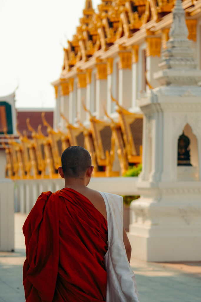 Tajlandia, Bangkok, atrakcje bangkok, co warto zobaczyć w bangkoku, świątynie w bangkoku, loha prasat