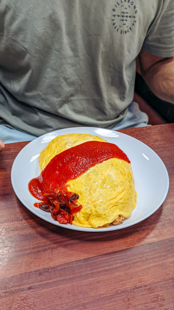 japońska kuchnia, co warto zjeść w Japonii, ramen, sushi, okonomiyaki, japońskie potrawy