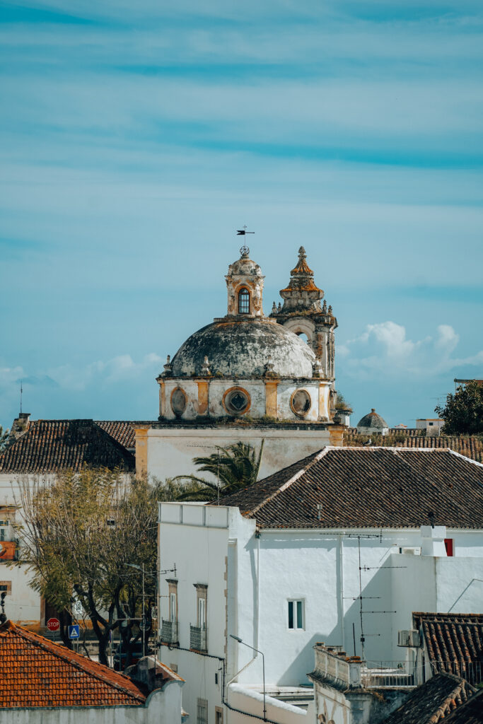co zobaczyć w tavirze, tavira portugalia, algarve, plaże w okolicach taviry, kuchnia algarve, tavira praktycznie