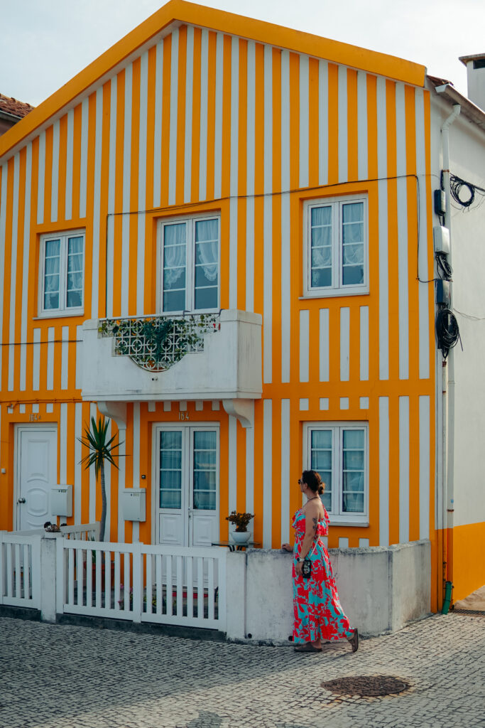 costa nova w Portugalii, costa nova, kolorowe miasteczko w portugalii, miasto w paski w portugalii, co robić w costa nova, costa nova przewodnik, plaża costa nova, gdzie nocować w costa nova