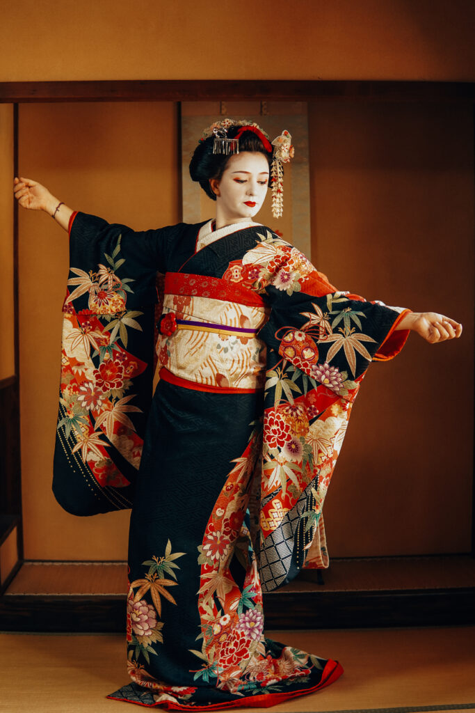 czego nie robić w Japonii, Japonia, nie smarkaj w miejscach publicznych, nie zostawiaj napiwku, ruch lewostronny, nara, jelonki w narze, geisza, maiko