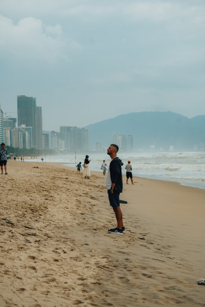 da nang, co warto zobaczyć w da nang, da nang atrakcje, wietnam, azja, golden bridge, dragon bridge, ba na hills, hoi an