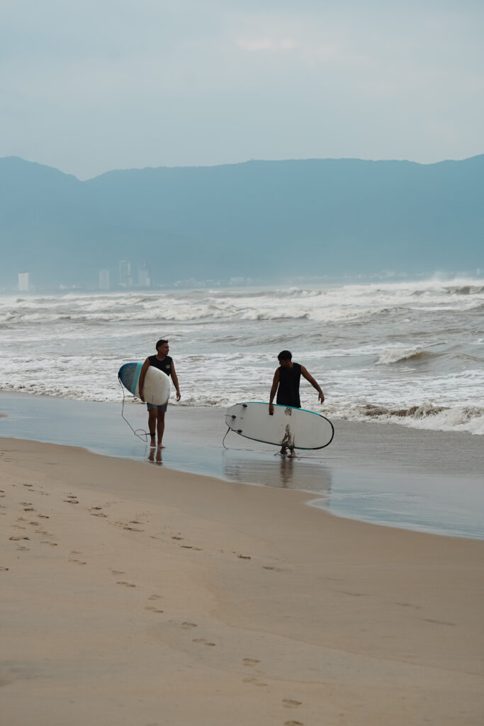 da nang, co warto zobaczyć w da nang, da nang atrakcje, wietnam, azja, golden bridge, dragon bridge, ba na hills, hoi an