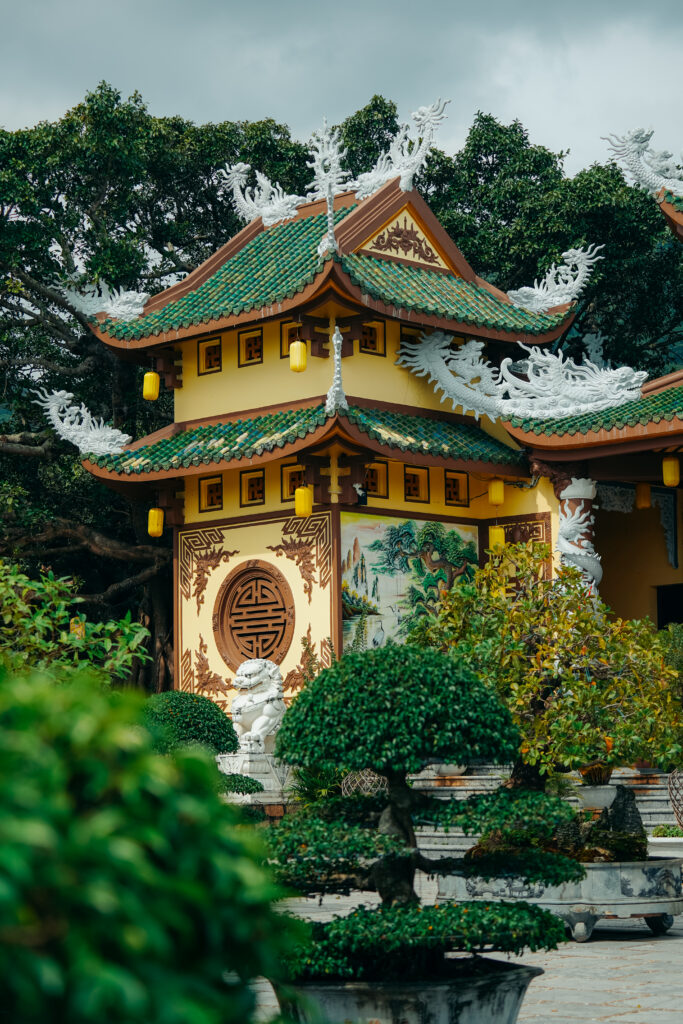 da nang, co warto zobaczyć w da nang, da nang atrakcje, wietnam, azja, golden bridge, dragon bridge, ba na hills, hoi an