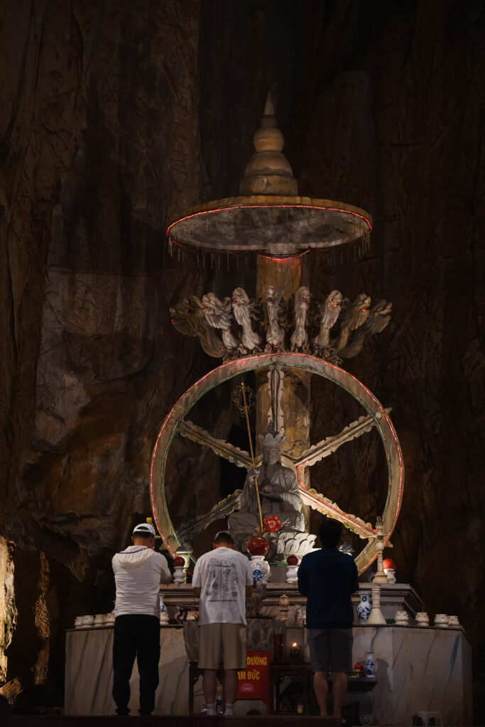 da nang, co warto zobaczyć w da nang, da nang atrakcje, wietnam, azja, golden bridge, dragon bridge, ba na hills, hoi an