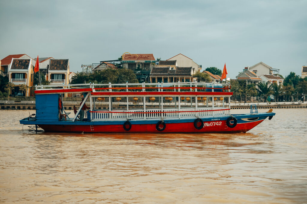 hoi an, wietnam, stare miasto hoi an, my son sanctuary, 14 top miejsc w hoi an, rejs po rzece thu bon, kiedy najlepiej odwiedzić hoi an