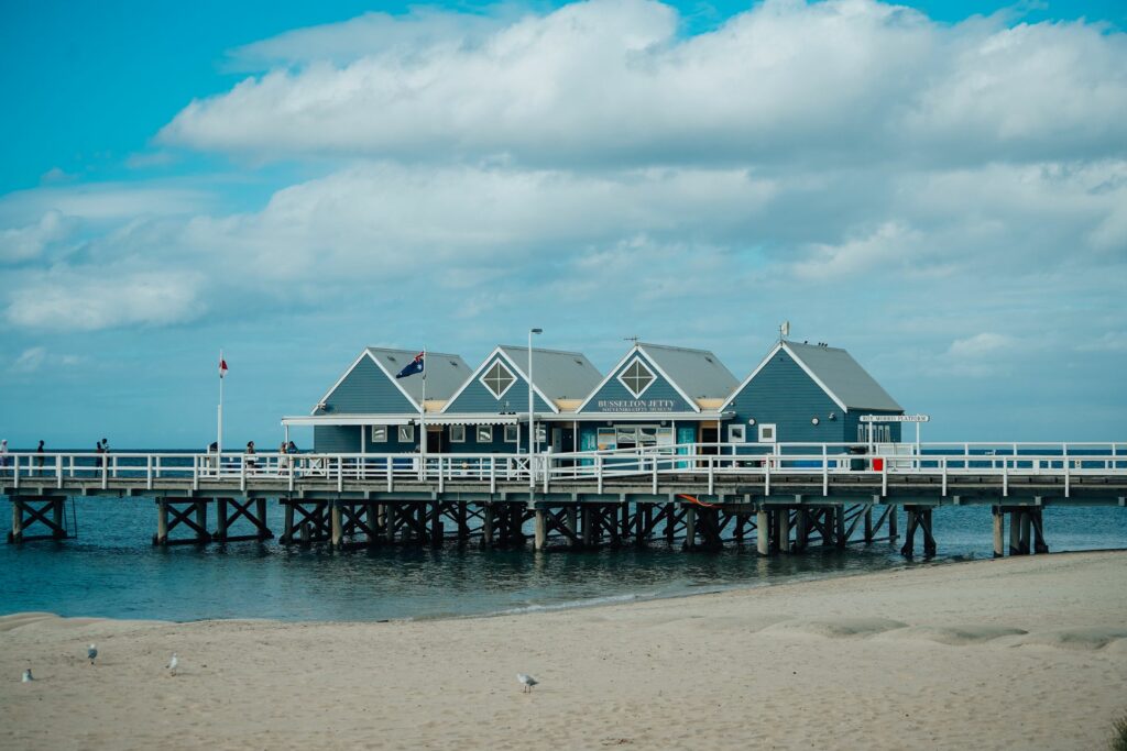 busselton, busselton co zobaczyć, australia, australia zachodnia, busselton jetty, top miejsca, przewodnik po busselton, margaret river, shelter busselton, browar busselton, molo, most